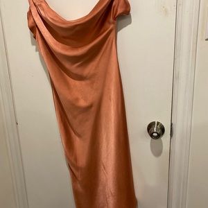 Pretty dress with tag